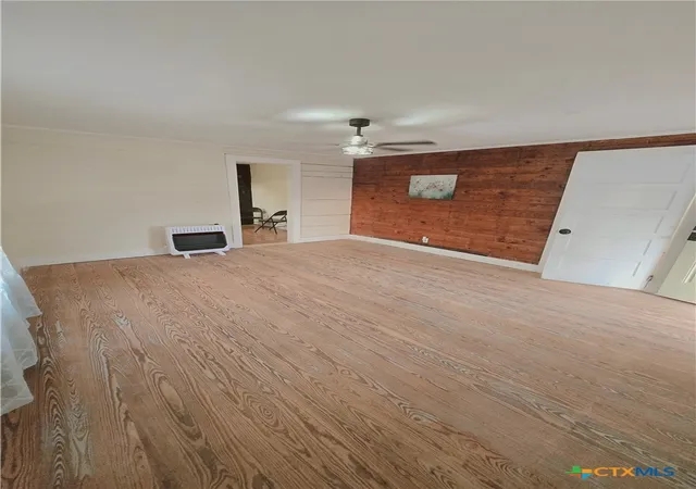 Photo 3 of Single family home for sale at 404 N Hill St, Itasca, TX 76055 | MLS# 622794 | Listing updated on 2026-09-02