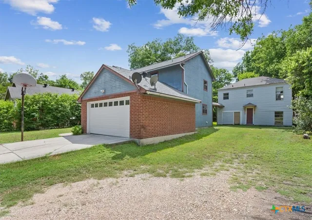 Photo 3 of Single family home for sale at 808 N 10th Street, Temple, TX 76501 | MLS# 622810 | Listing updated on 2026-08-16