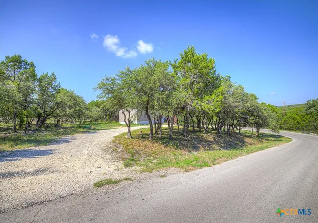 Photo 4 of Manufactured home for sale at 625 Cypress Dr, Canyon Lake, TX 78133 | MLS# 622722 | Listing updated on 2026-09-07