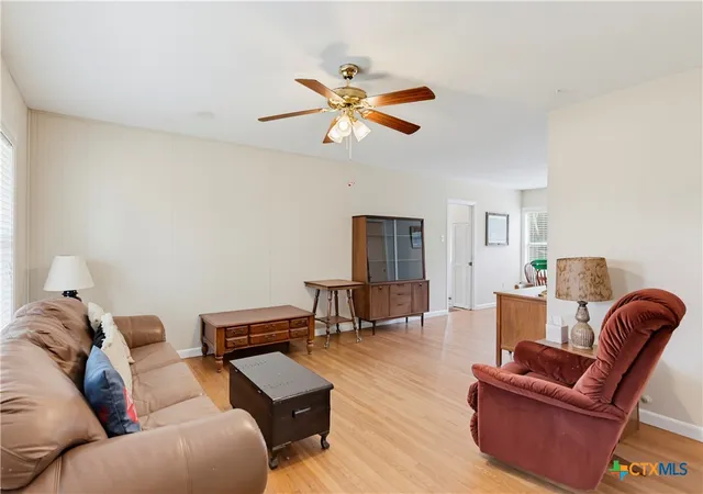 Photo 4 of Single family home for sale at 437 Wallace St, Seguin, TX 78155 | MLS# 622779 | Listing updated on 2026-10-07