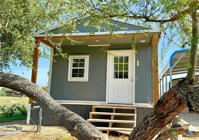 Photo 2 of Manufactured home for sale at 1112 W Houston Ave, Seadrift, TX 77983 | MLS# 622818 | Listing updated on 2026-08-21