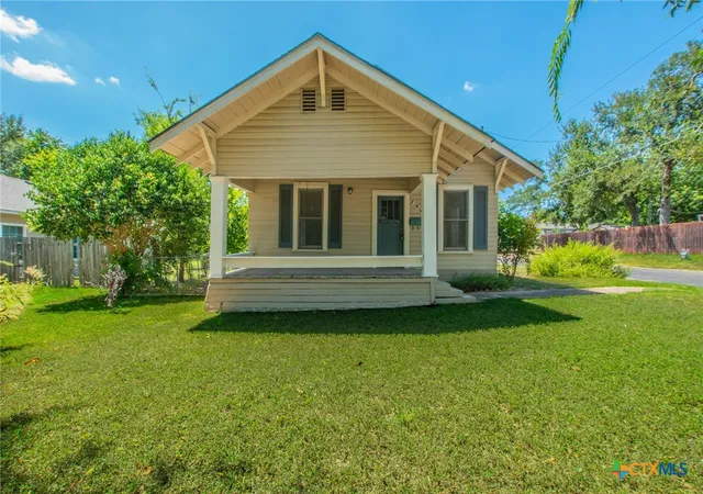 Photo 2 of Single family home for sale at 738 N Wall St, Belton, TX 76513 | MLS# 622558 | Listing updated on 2026-08-17
