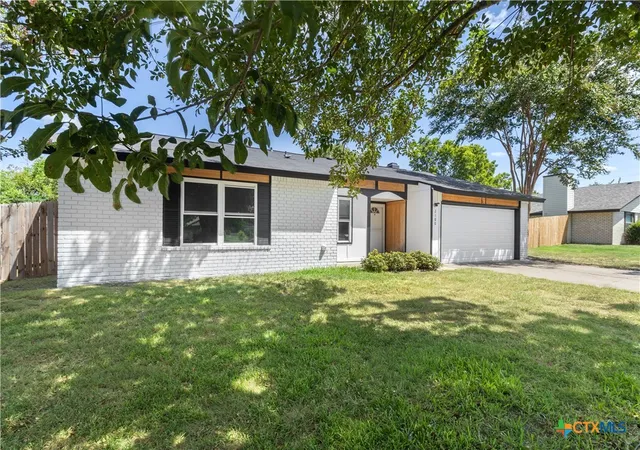 Photo 3 of Single family home for sale at 2100 Eisenhower Dr, Killeen, TX 76543 | MLS# 622308 | Listing updated on 2026-09-12