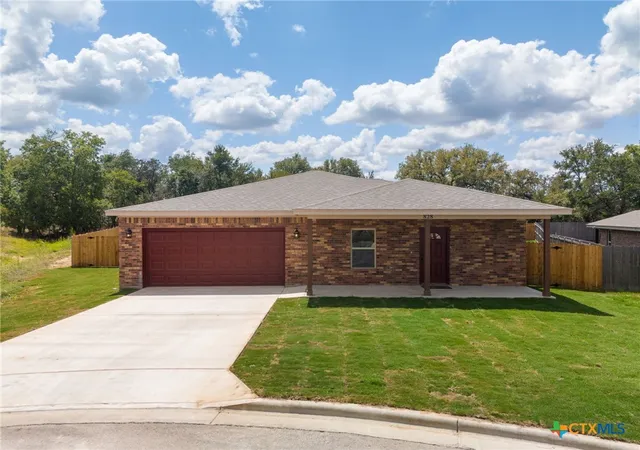 Photo 1 of Single family home for sale at 828 Elijah Ln, Lampasas, TX 76550 | MLS# 622877 | Listing updated on 2026-08-17