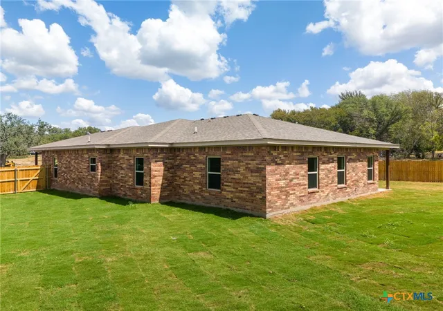 Photo 2 of Single family home for sale at 828 Elijah Ln, Lampasas, TX 76550 | MLS# 622877 | Listing updated on 2026-08-17