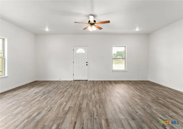 Photo 4 of Single family home for sale at 828 Elijah Ln, Lampasas, TX 76550 | MLS# 622877 | Listing updated on 2026-08-17