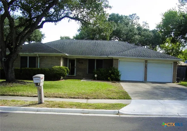 Photo 1 of Single family home for sale at 406 Sherwood Dr, Victoria, TX 77901 | MLS# 622898 | Listing updated on 2026-08-19