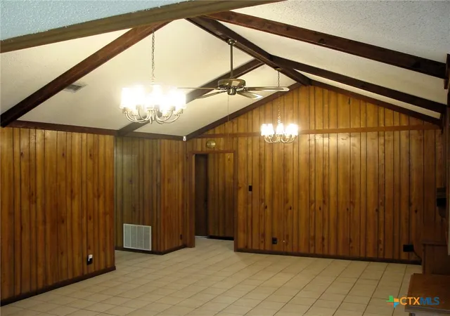Photo 3 of Single family home for sale at 406 Sherwood Dr, Victoria, TX 77901 | MLS# 622898 | Listing updated on 2026-08-19