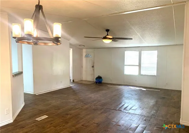 Photo 4 of Manufactured home for sale at 590 Lee St, Victoria, TX 77905 | MLS# 622893 | Listing updated on 2026-09-12
