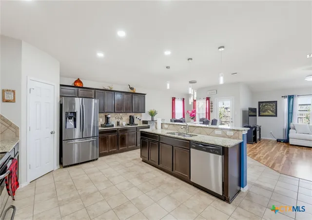 Photo 4 of Single family home for sale at 5305 Harvard Ln, Killeen, TX 76543 | MLS# 622903 | Listing updated on 2026-09-13