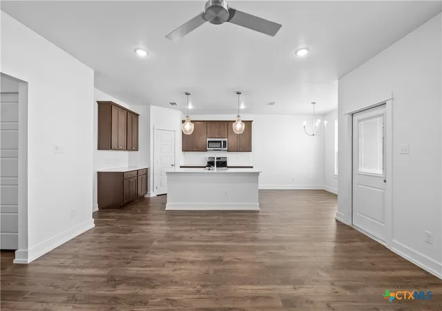 Photo 3 of Sale Pending at 417 Mustang Loop, Nolanville, TX 76559 | MLS# 622858 | Listing updated on 2026-08-31
