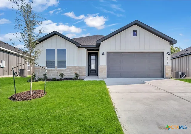 Photo 1 of Sale Pending at 425 Mustang Loop, Nolanville, TX 76559 | MLS# 622871 | Listing updated on 2026-08-19