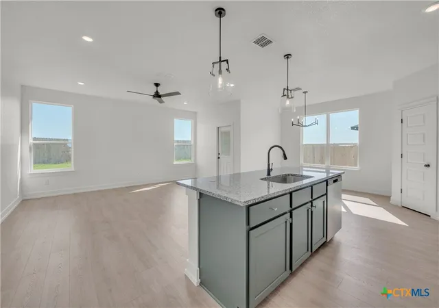 Photo 4 of Sale Pending at 425 Mustang Loop, Nolanville, TX 76559 | MLS# 622871 | Listing updated on 2026-08-19