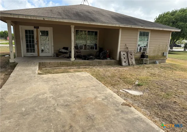 Photo 1 of Single family home for sale at 602 W Dallas Ave, Seadrift, TX 77983 | MLS# 622697 | Listing updated on 2026-08-18