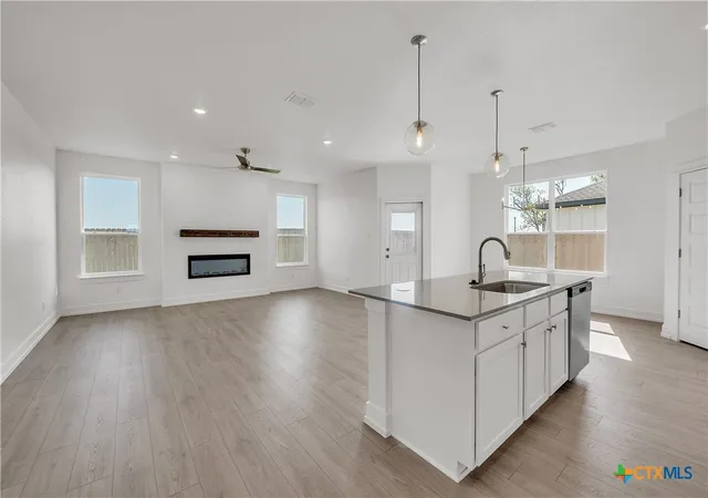 Photo 3 of Single family home for sale at 429 Mustang Loop, Nolanville, TX 76559 | MLS# 622873 | Listing updated on 2026-09-01