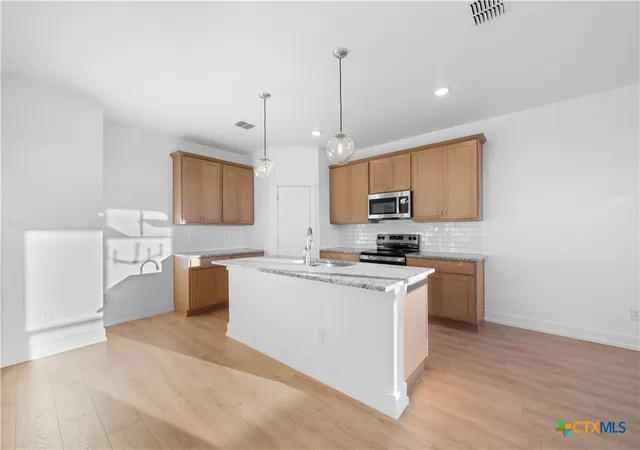 Photo 2 of Single family home for sale at 433 Mustang Loop, Nolanville, TX 76559 | MLS# 622891 | Listing updated on 2026-09-01