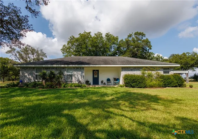 Photo 3 of Single family home for sale at 4945 Fm 531, Yoakum, TX 77995 | MLS# 622054 | Listing updated on 2026-09-10