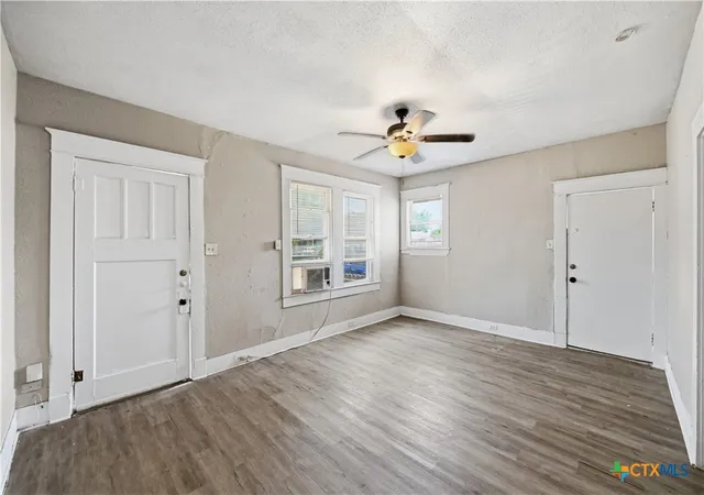 Photo 4 of House for sale at 214 E Huff Ave, San Antonio, TX 78214 | MLS# 622976 | Listing updated on 2026-08-19