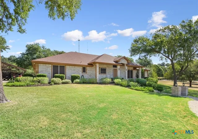 Photo 3 of Single family home for sale at 125 Cir Vista Dr, Gatesville, TX 76528 | MLS# 620883 | Listing updated on 2026-08-22