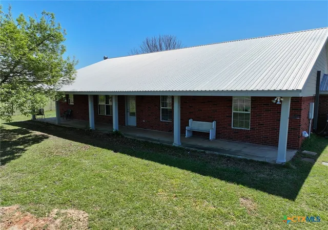 Photo 4 of Single family home for sale at 1204 Fm 2095, Cameron, TX 76520 | MLS# 622944 | Listing updated on 2026-09-22