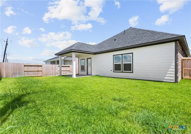 Photo 4 of Single family home for sale at 316 Cardinal Dr, Port Lavaca, TX 77979 | MLS# 622966 | Listing updated on 2026-10-01