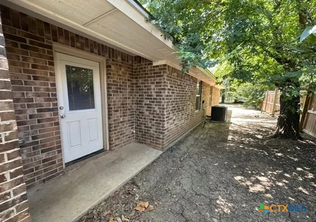 Photo 3 of Multi family home for sale at 206 W Beeline Ln, Harker Heights, TX 76548 | MLS# 622986 | Listing updated on 2026-08-24