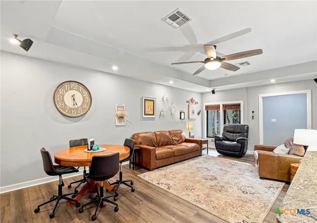 Photo 2 of Single family home for sale at 413 Salisbury Ln, Victoria, TX 77904 | MLS# 623065 | Listing updated on 2026-09-11