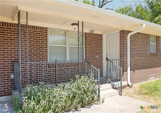 Photo 2 of Single family home for sale at 1107 E Robertson Ave, Copperas Cove, TX 76522 | MLS# 623102 | Listing updated on 2026-09-22