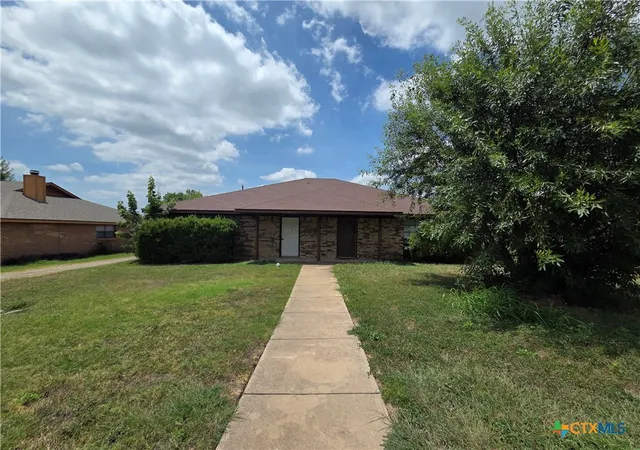 Photo 1 of Multi family home for sale at 2409 Patrick Henry St, Temple, TX 76504 | MLS# 621224 | Listing updated on 2026-09-30