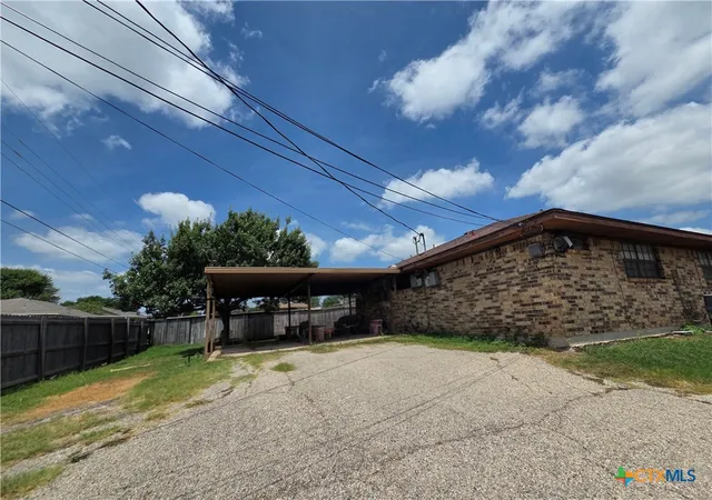 Photo 2 of Multi family home for sale at 2409 Patrick Henry St, Temple, TX 76504 | MLS# 621224 | Listing updated on 2026-09-30