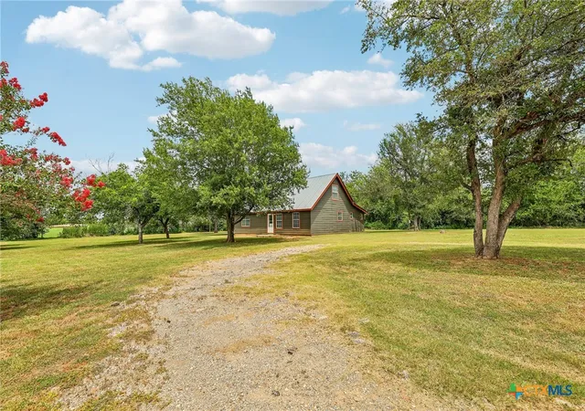 Photo 2 of Single family home for sale at 122 Dodd Preston, Elgin, TX 78621 | MLS# 623122 | Listing updated on 2026-08-20
