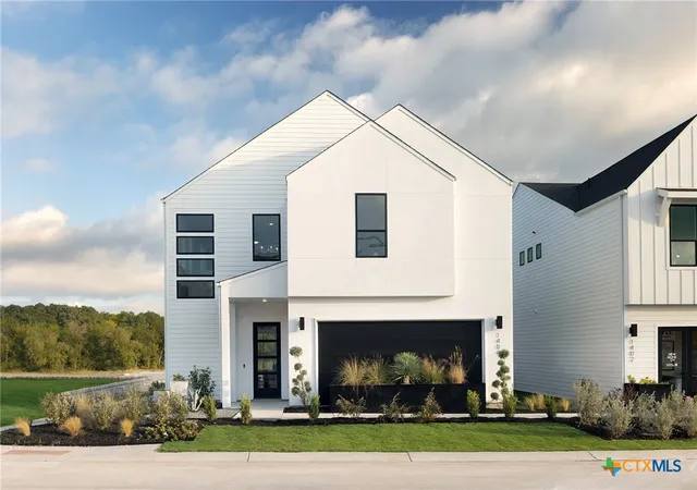 Photo 1 of Sale Pending at 8001 Ermis Farm Rd, Austin, TX 78745 | MLS# 623166 | Listing updated on 2026-08-27