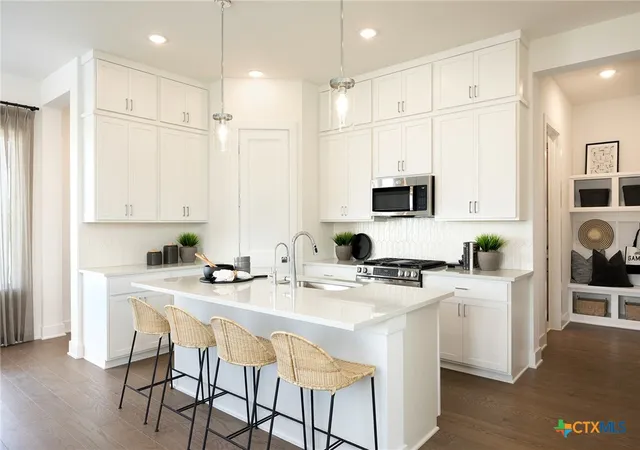 Photo 2 of Sale Pending at 8001 Ermis Farm Rd, Austin, TX 78745 | MLS# 623166 | Listing updated on 2026-08-27