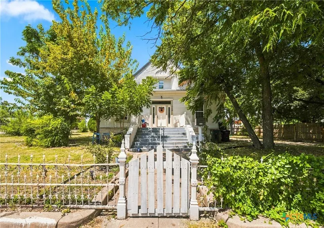 Photo 2 of Single family home for sale at 112 W Ave I, Temple, TX 76504 | MLS# 623185 | Listing updated on 2026-10-02