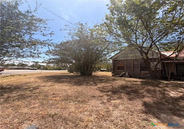 Photo 3 of Sale Pending at 506 S Ave C, Elgin, TX 78621 | MLS# 622817 | Listing updated on 2026-09-08