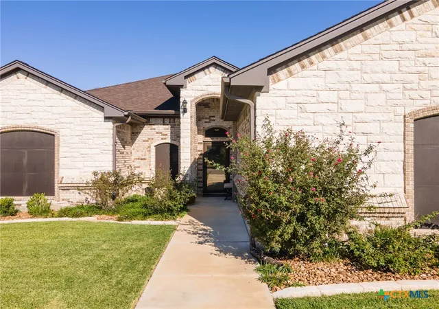Photo 2 of Single family home for sale at 8408 Elander Dr, Killeen, TX 76542 | MLS# 622861 | Listing updated on 2026-09-13