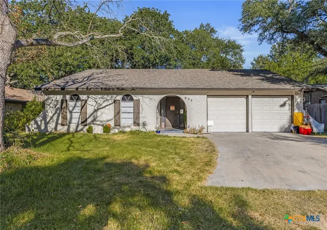 Photo 1 of Single family home for sale at 605 N Main St, Nolanville, TX 76559 | MLS# 623146 | Listing updated on 2026-09-08