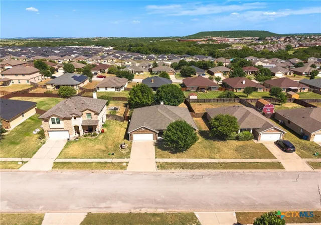 Photo 3 of Sale Pending at 1904 Mike Dr, Copperas Cove, TX 76522 | MLS# 623221 | Listing updated on 2026-08-27