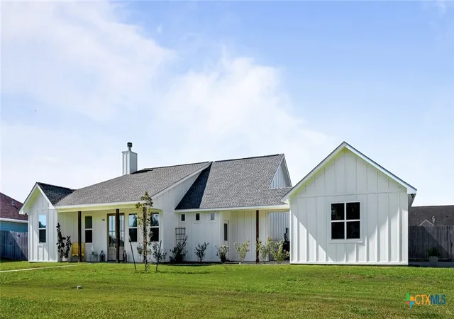 Photo 2 of Single family home for sale at 802 Celestial Ln, Edna, TX 77957 | MLS# 623192 | Listing updated on 2026-08-20