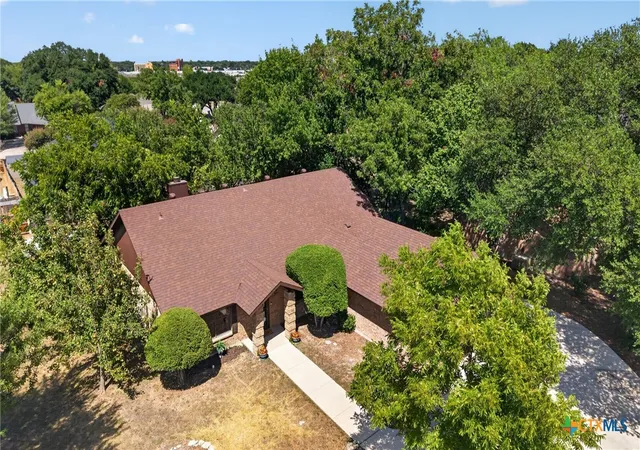 Photo 3 of Single family home for sale at 605 Bream Cir, Killeen, TX 76542 | MLS# 623237 | Listing updated on 2026-09-11