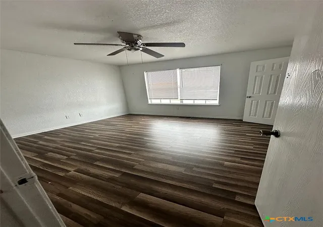 Photo 4 of House for sale at 1406 Dugger Cir, Killeen, TX 76543 | MLS# 623257 | Listing updated on 2026-08-22