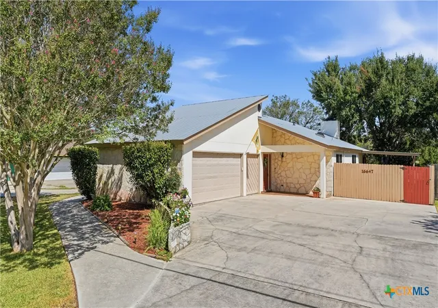 Photo 1 of Single family home for sale at 16647 Fm 725, Seguin, TX 78155 | MLS# 622783 | Listing updated on 2026-09-23