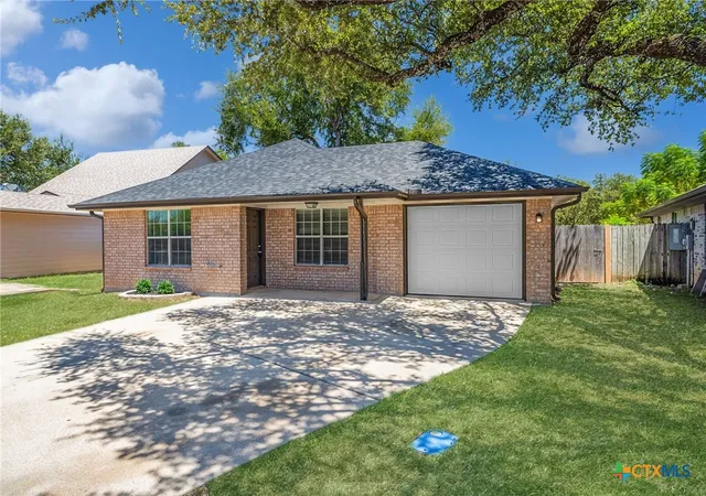 Photo 2 of Sale Pending at 1107 E Ave M, Belton, TX 76513 | MLS# 623283 | Listing updated on 2026-09-02