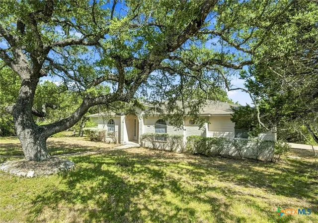Photo 2 of Sale Pending at 21500 Sierra Trl, Lago Vista, TX 78645 | MLS# 623305 | Listing updated on 2026-09-08