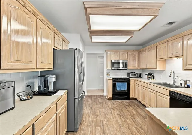 Photo 4 of Sale Pending at 21500 Sierra Trl, Lago Vista, TX 78645 | MLS# 623305 | Listing updated on 2026-09-08