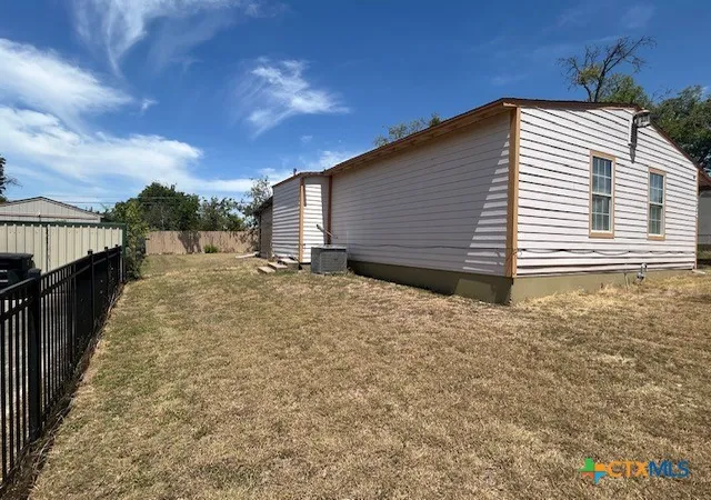 Photo 13 of Single family home for sale at 303 Collins Ave, Killeen, TX 76541 | MLS# 622719 | Listing updated on 2026-08-22