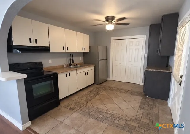 Photo 4 of Single family home for sale at 303 Collins Ave, Killeen, TX 76541 | MLS# 622719 | Listing updated on 2026-09-16