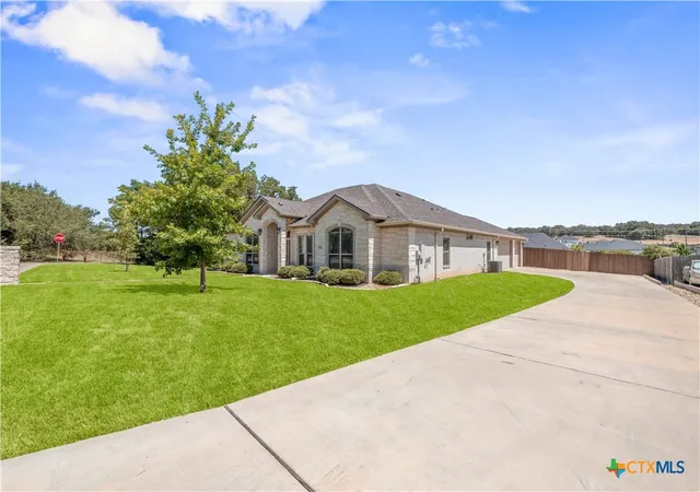 Photo 2 of Single family home for sale at 5501 Caldelana Dr, Belton, TX 76513 | MLS# 623296 | Listing updated on 2026-08-22