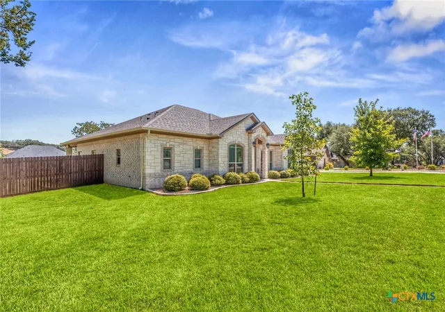 Photo 3 of Single family home for sale at 5501 Caldelana Dr, Belton, TX 76513 | MLS# 623296 | Listing updated on 2026-08-22