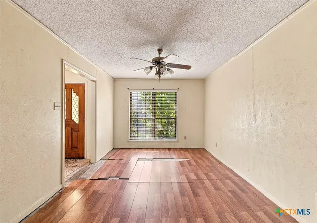 Photo 3 of Single family home for sale at 405 Cottonwood Dr, Harker Heights, TX 76548 | MLS# 623277 | Listing updated on 2026-09-27